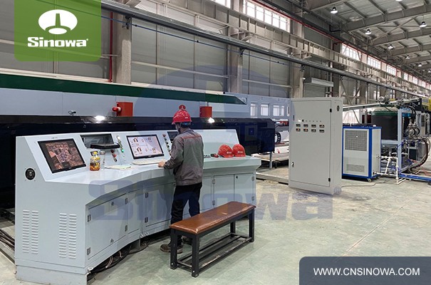 Automatic production line for polyurethane insulation board